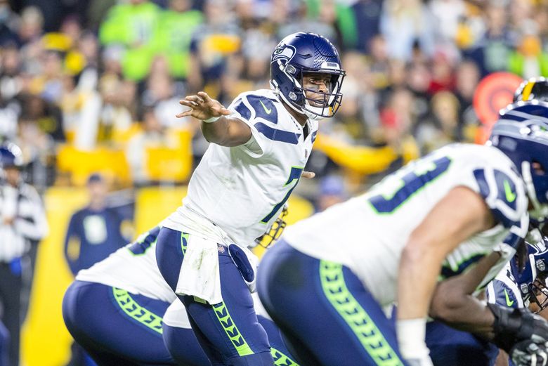 Week 7 NFL Picks: Prime-time quarterback matchup when Seattle