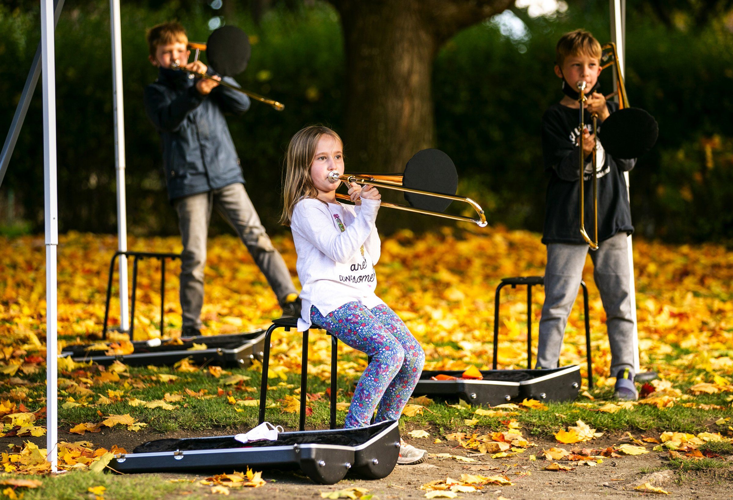 Sietlo vaikai mokosi muzikosSietlo vaikai mokosi muzikos  