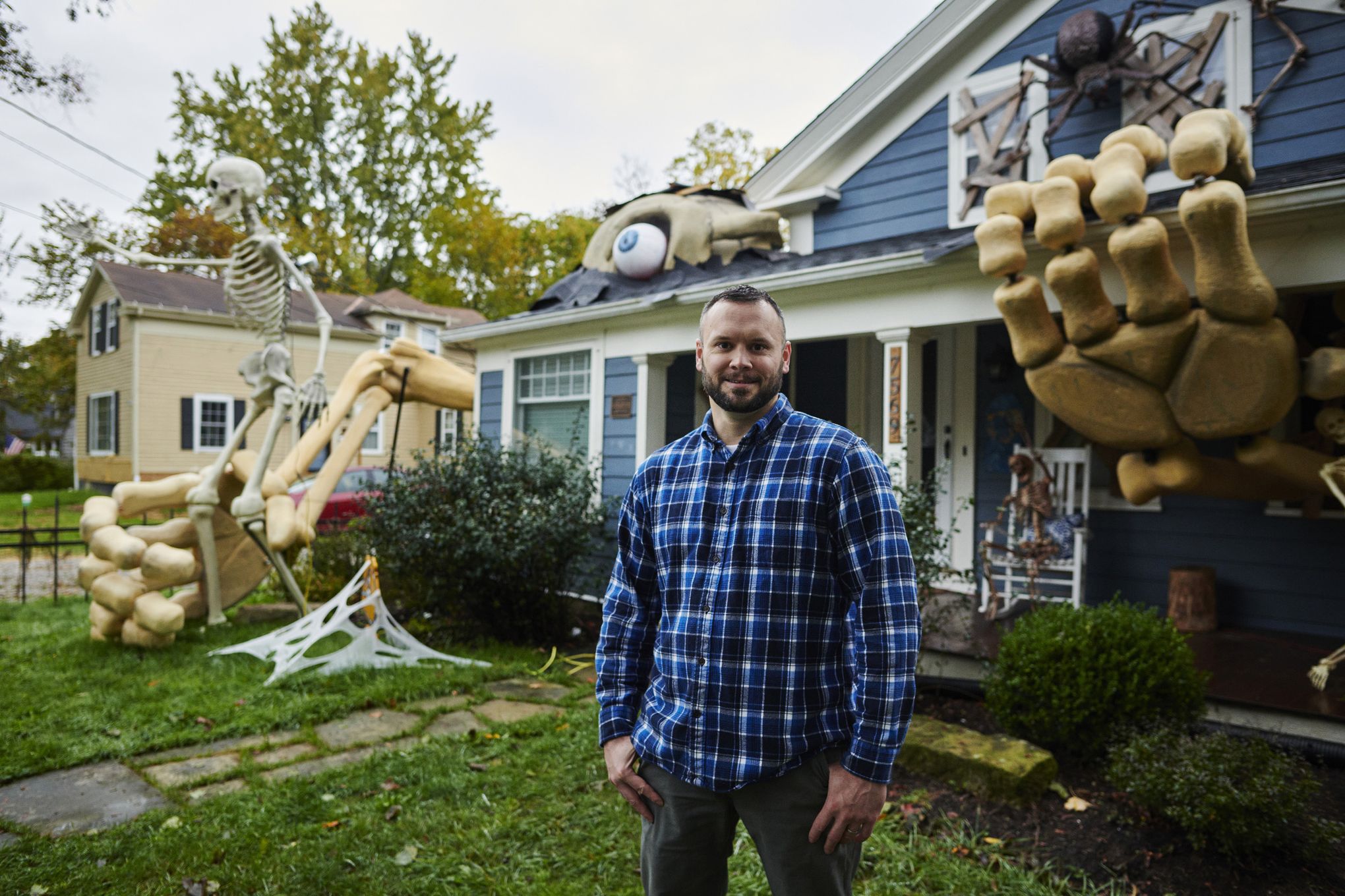 How to Maintain Your 12-Foot Skeleton and Other Giant Halloween