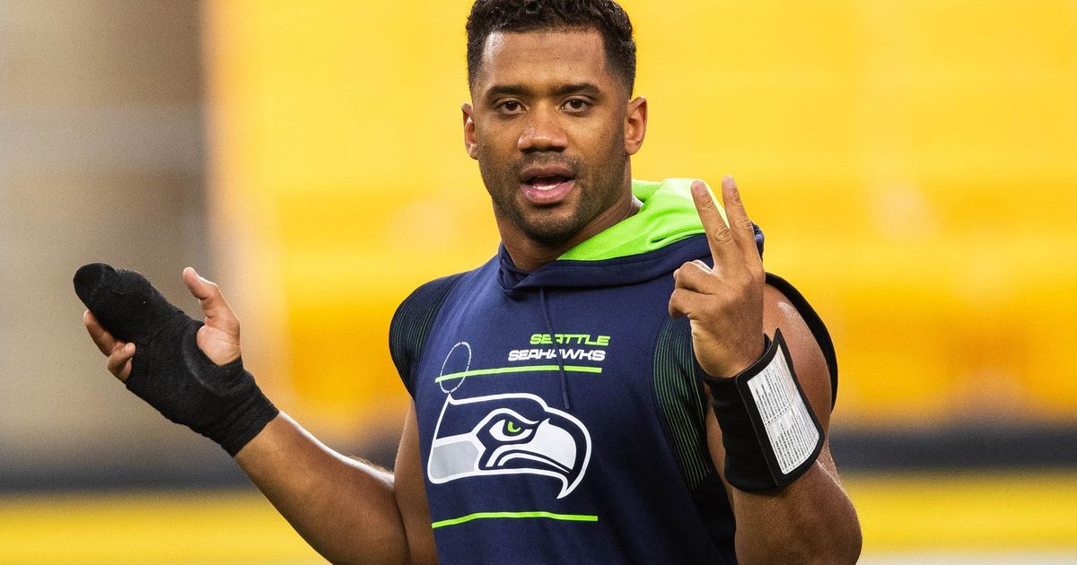 NFL Mandated Guardian Caps: Controversial Change - Sports Illustrated  Seattle Seahawks News, Analysis and More