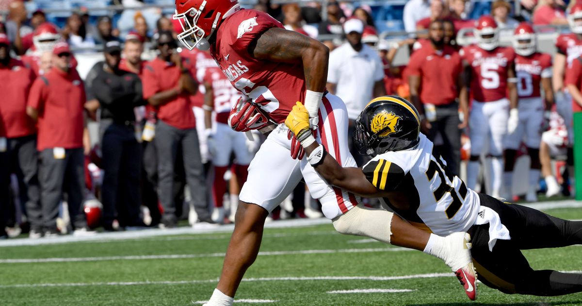 Jefferson with careerhigh 4 TD passes in Arkansas 453 romp The