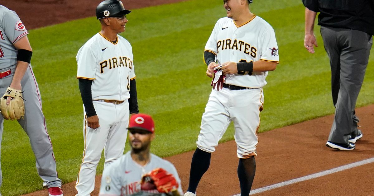 Third base coach Joey Cora dismissed by Pirates - Bucs Dugout