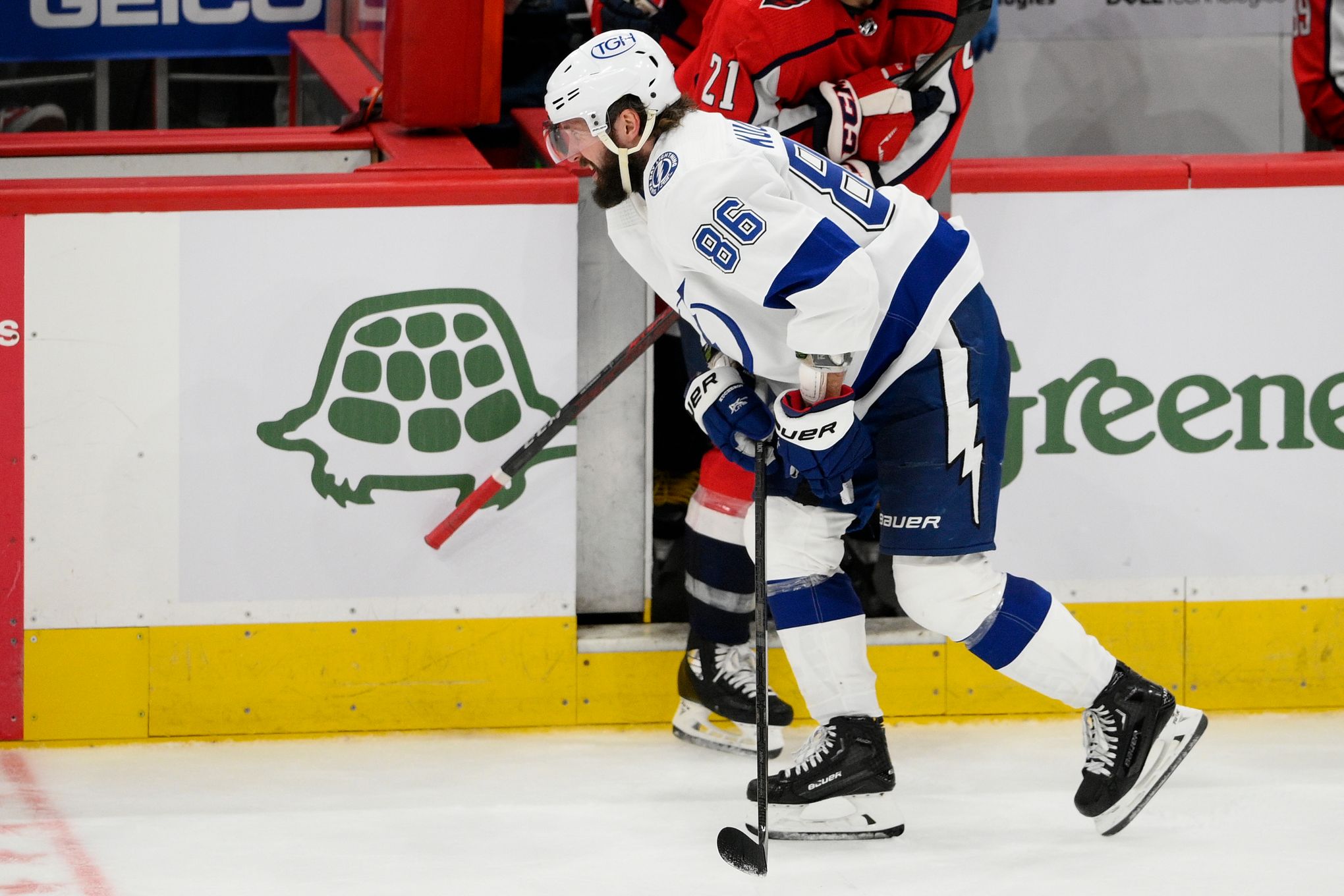 Lightning's Nikita Kucherov to miss regular season with hip injury