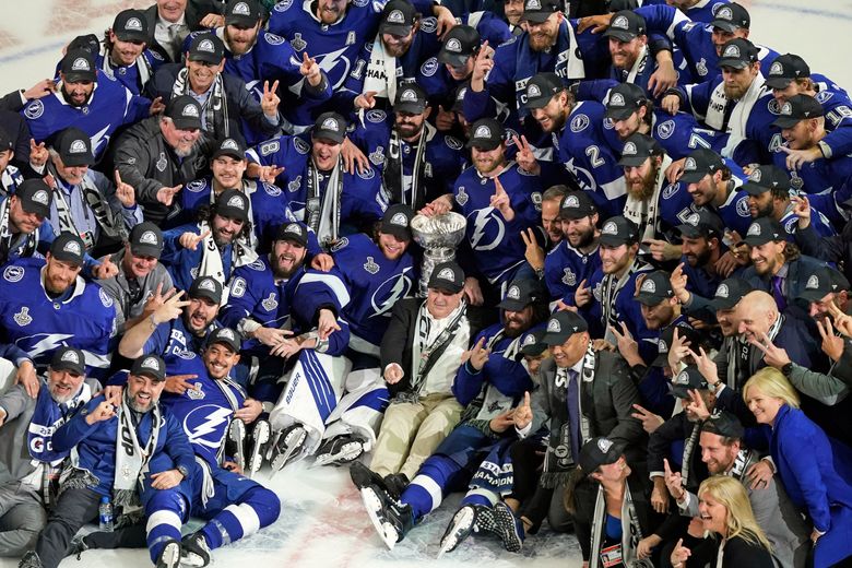 The Tampa Bay Lightning stanley cup Champions 2020 signatures