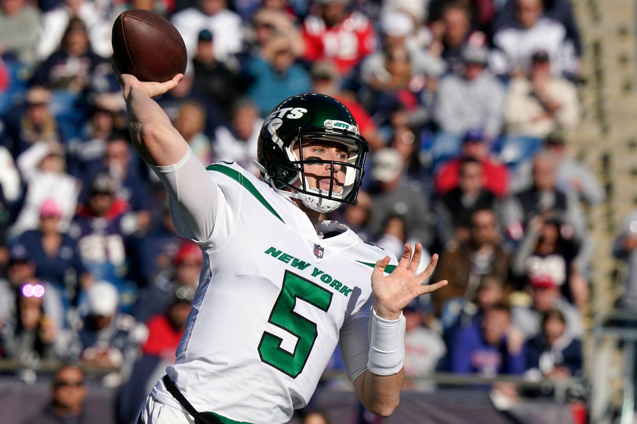 Jets' White relishing 'pretty freakin' cool' starting QB gig