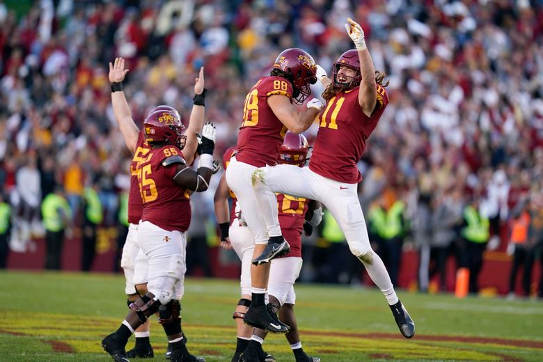 Iowa St. wins another close one against No. 8 Cowboys 24-21