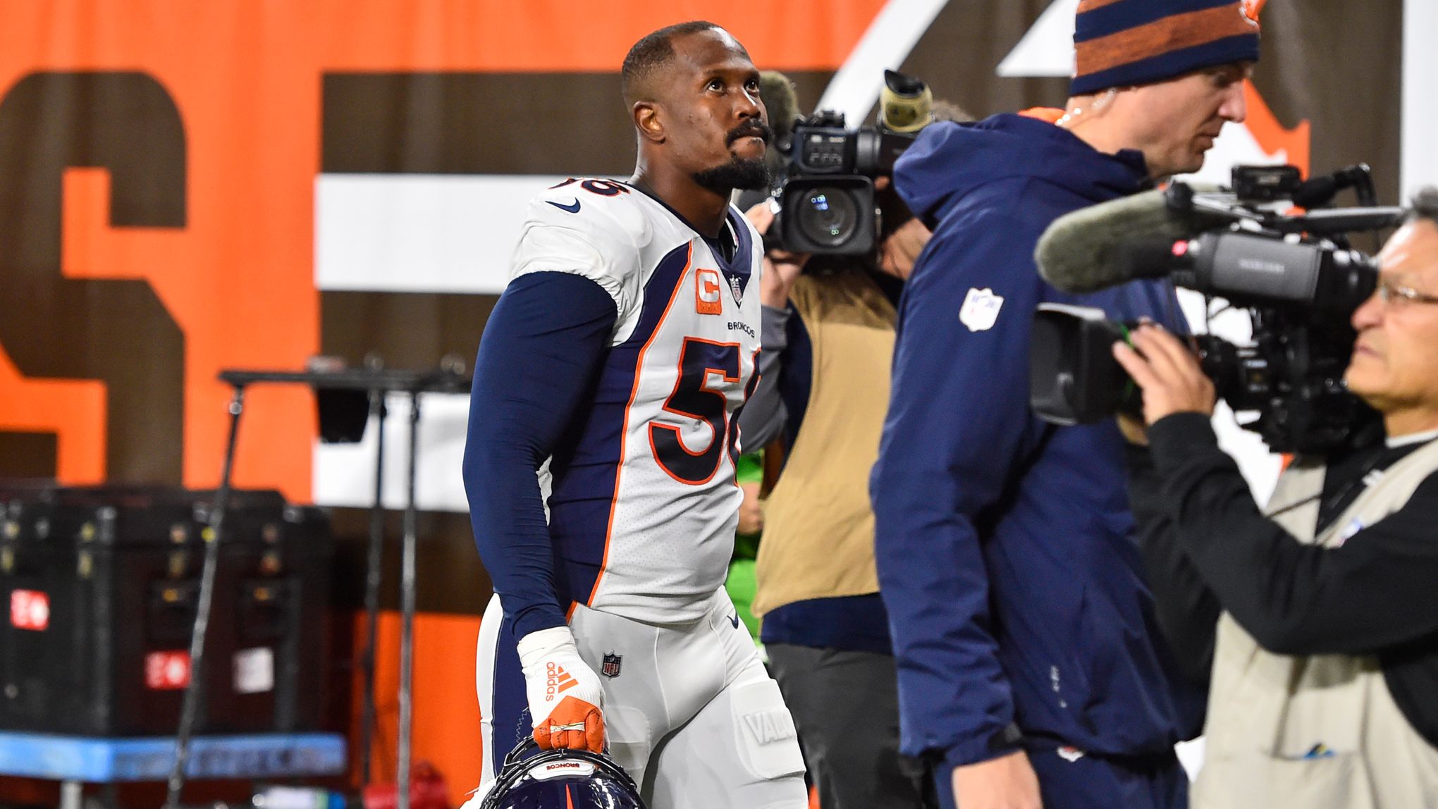 Von Miller not surprised to still be with Broncos after missing