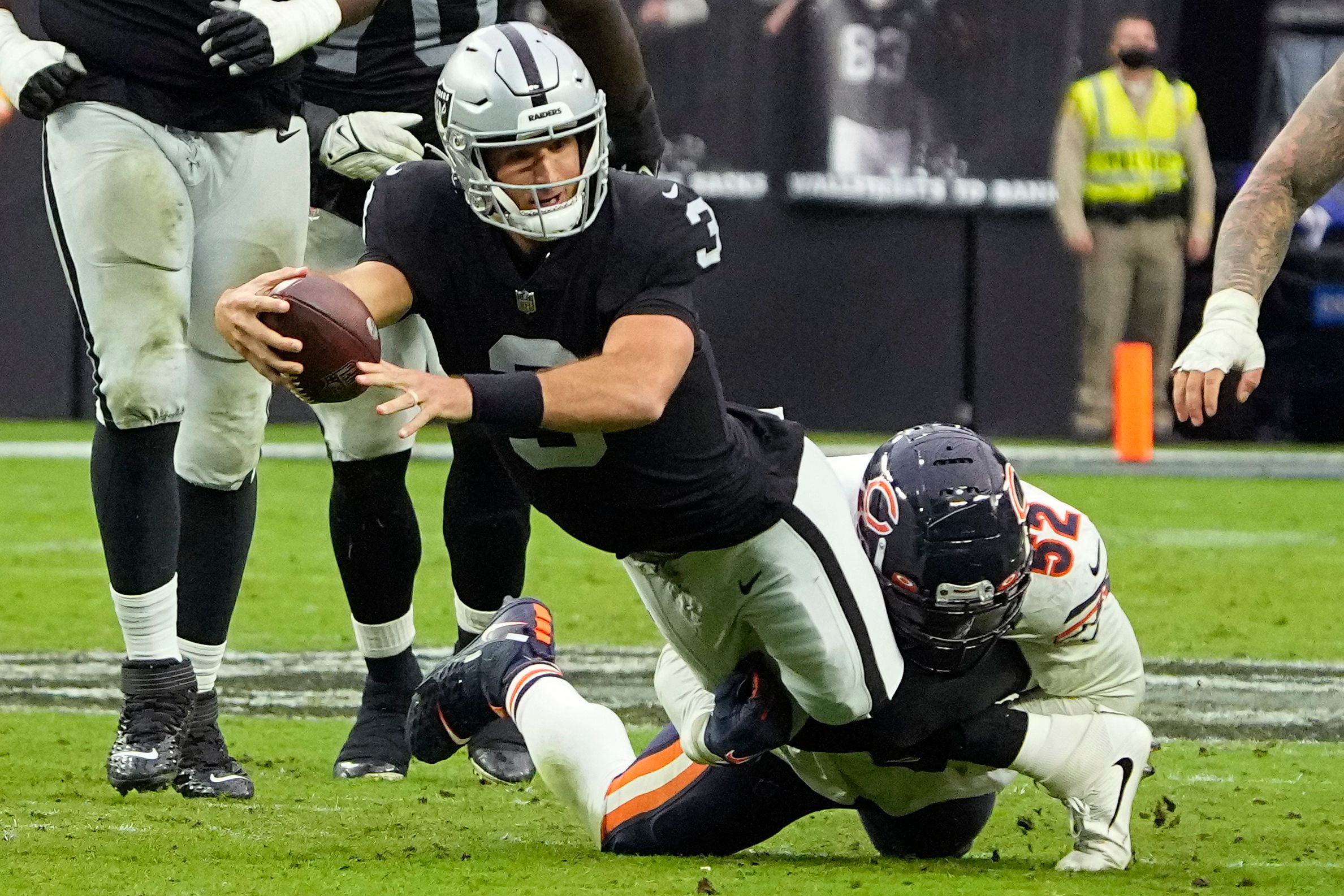 Khalil mack hot sale football cleats