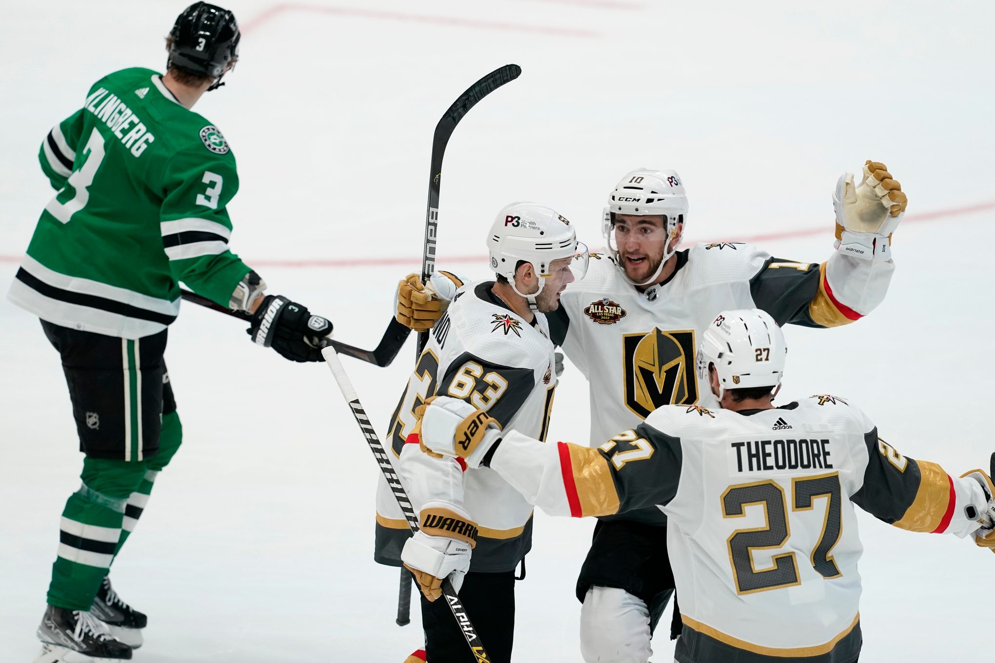 Tyler Seguin's elbow pads are something every hockey player can