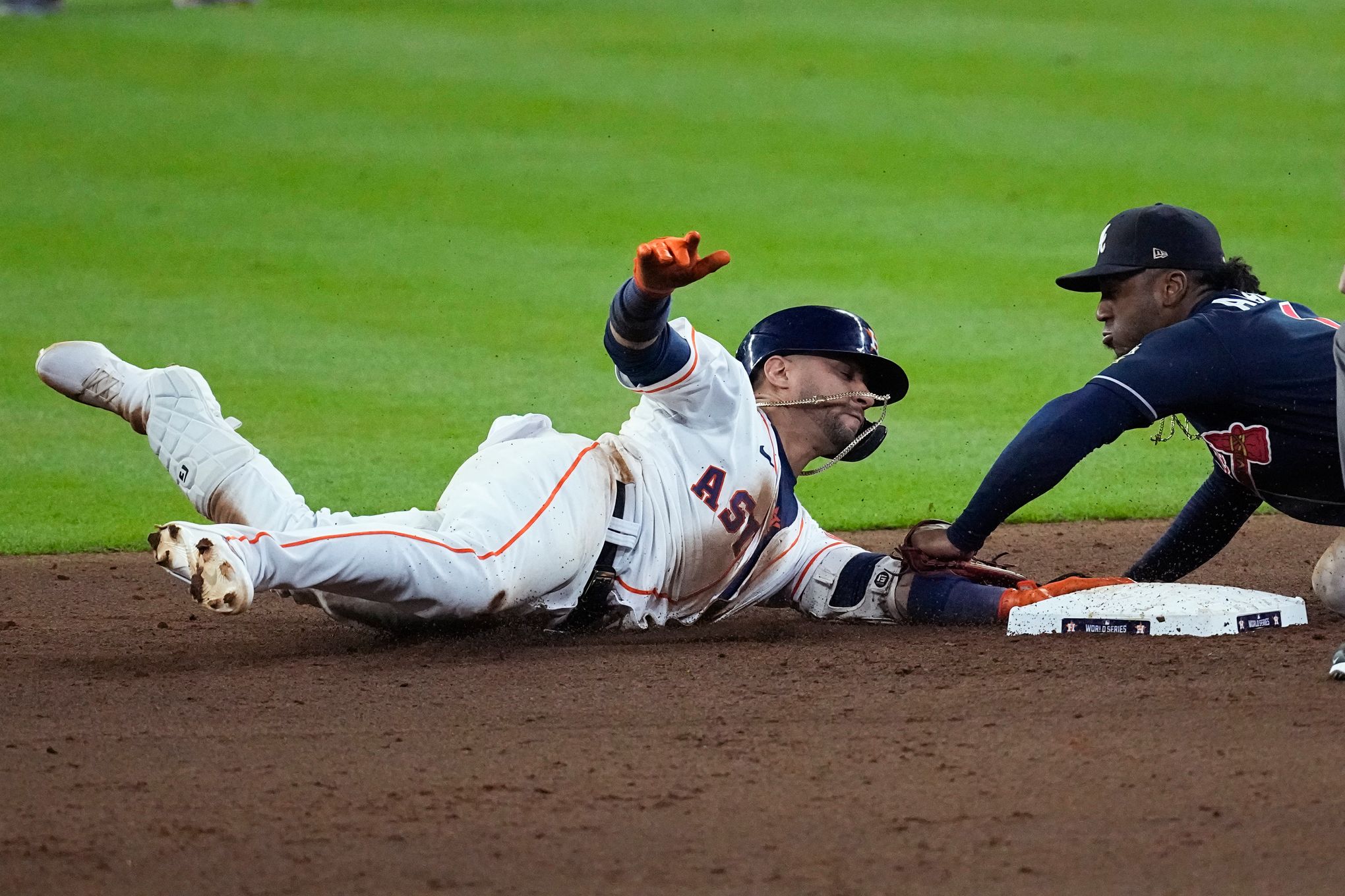 Houston Astros drop World Series opener to Atlanta Braves 6-2