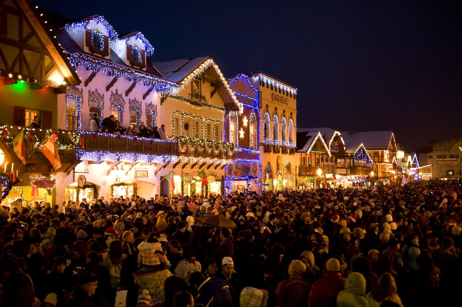 Leavenwort Wa Christmas 2022 To Reduce Tourist Rush Hour, Leavenworth Makes Changes To Annual Christmas  Lights Festival | The Seattle Times