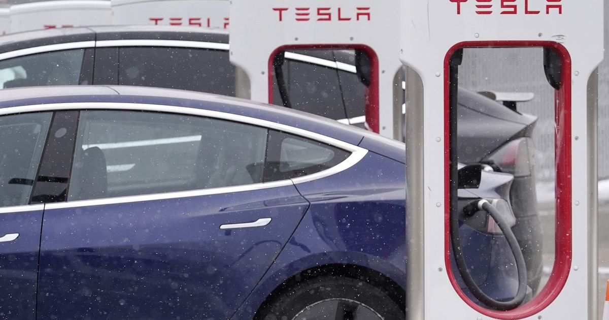 AP FACT CHECK Biden hypes 1T bill impact on electric cars The