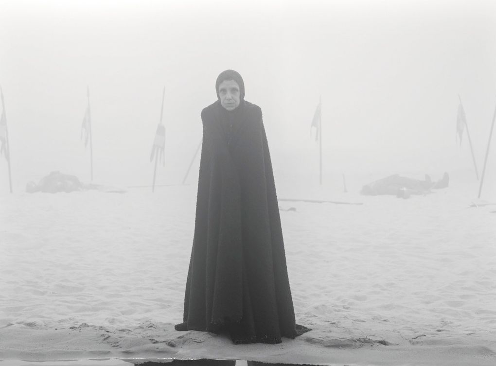 Kathryn Hunter in “The Tragedy of Macbeth.” (Apple TV+)