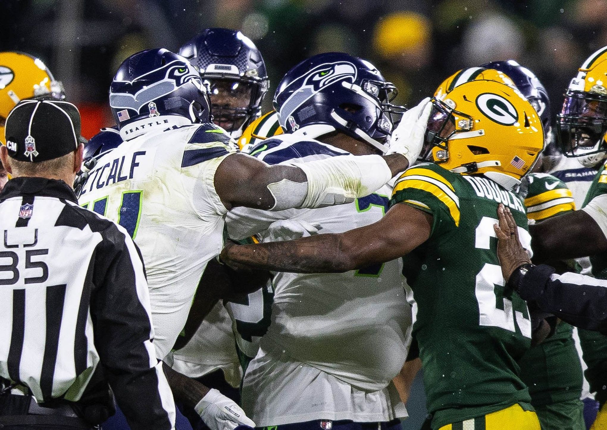 DK Metcalf ejections: Seahawks WR ejected in Packers game, then