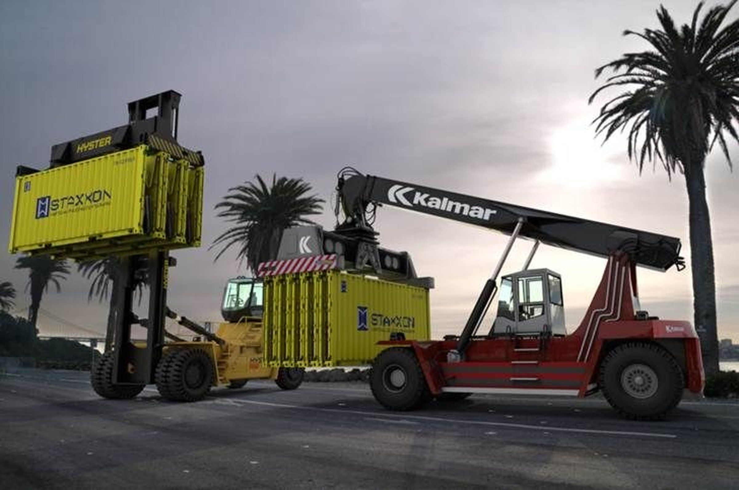 SD Folding Container／STANDARD CALIFORNIA Foldable Shipping Containers — Super Cubes