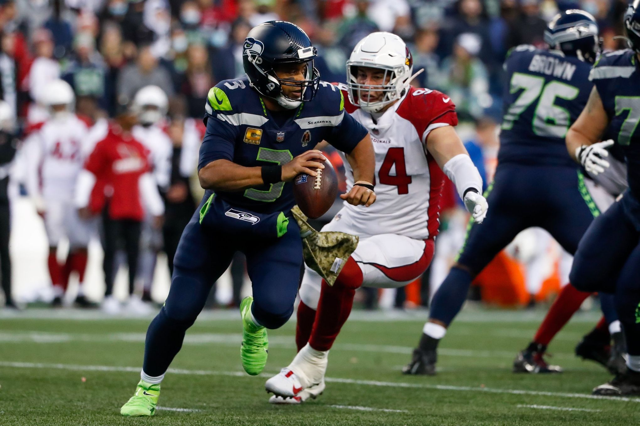 Russell Wilson saves the day and salvages a win for the Seahawks on the  road vs. Steelers