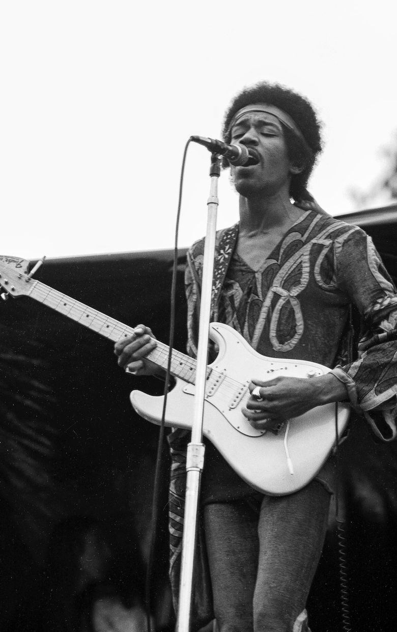 casamentero Escabullirse El respeto Postscripts 2021: More rare photos of Jimi Hendrix's last Seattle concert  emerge | The Seattle Times