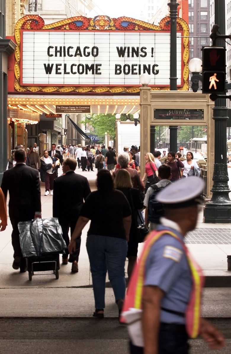 On May 10, 2001, the day Boeing announced it would move its corporate offices to Chicago, a welcome message was posted on the marquee of the Chicago Theatre on the city’s famous State Street. (Ted S. Warren / The Associated Press, 2001)