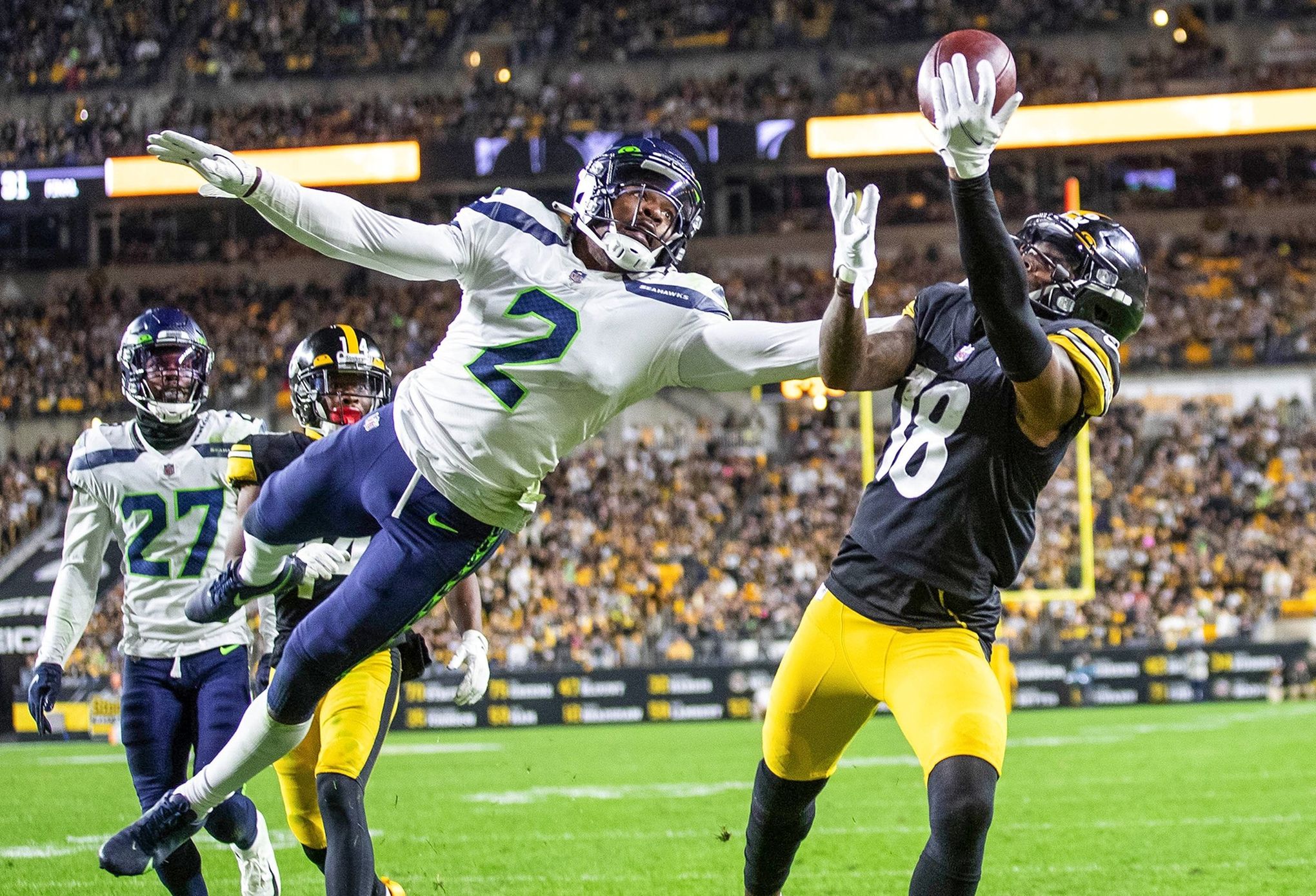 Three Seahawks Among NFC's Top Vote-Getters In Pro Bowl Voting