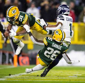 GAME BLOG: Packers shut out Seahawks at home, 17-0