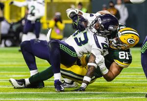 Russell Wilson has abysmal return, Seahawks shutout 17-0 by Packers - Field  Gulls