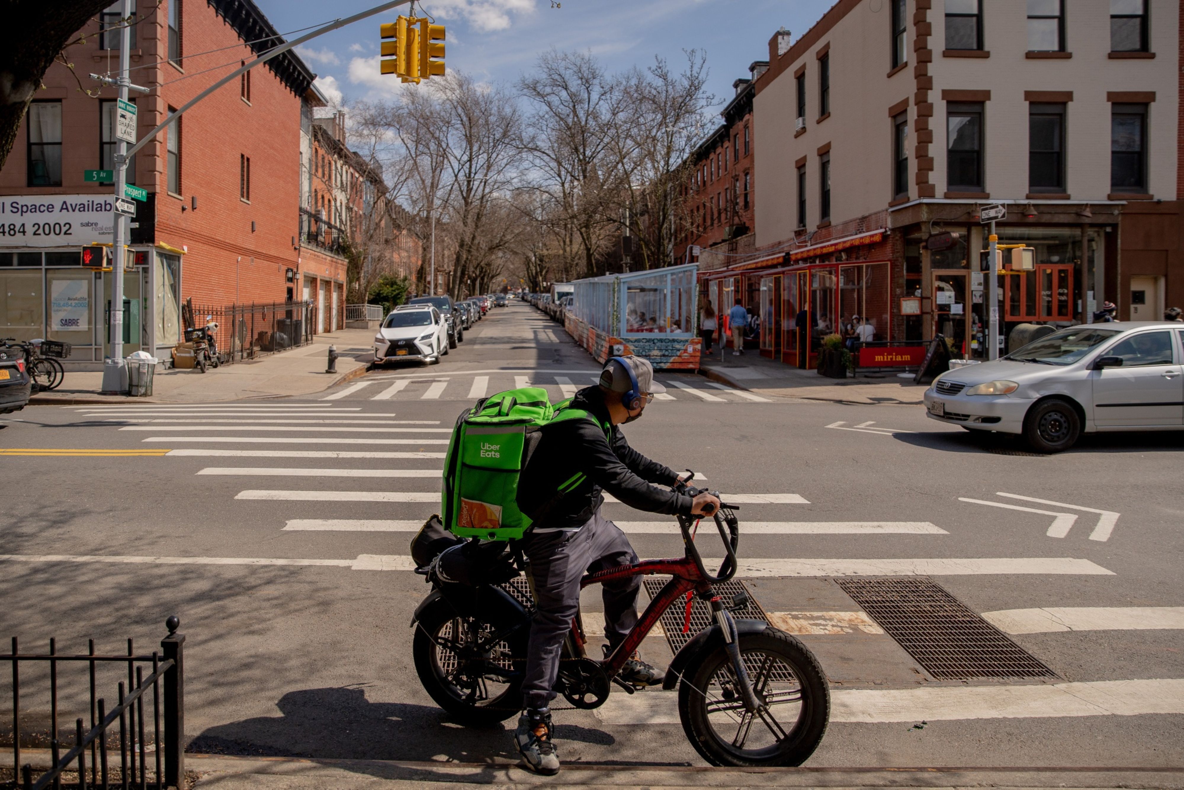 Uber eats bike courier sign online up