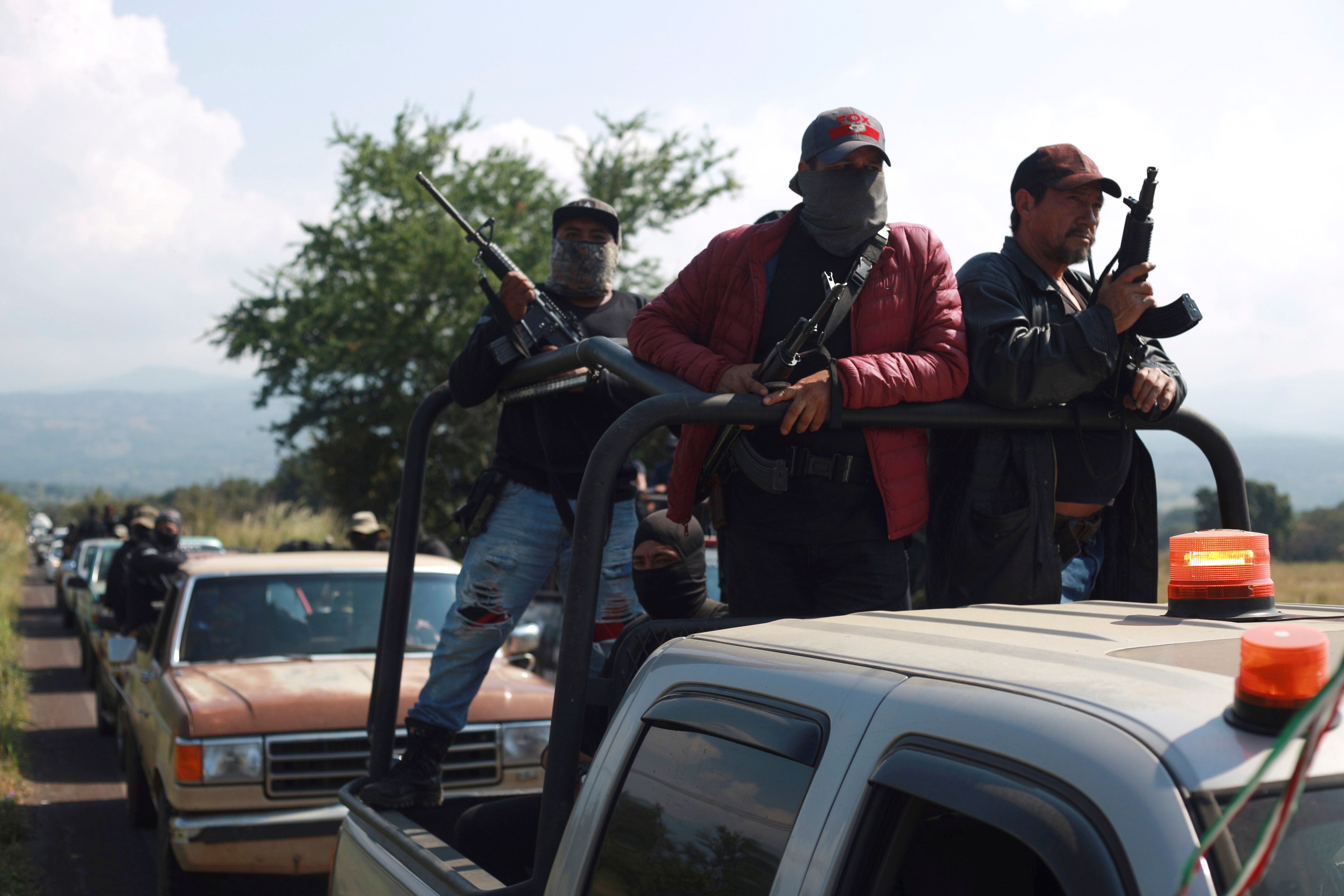 500 vigilantes gather in Mexico town pledge to aid police The