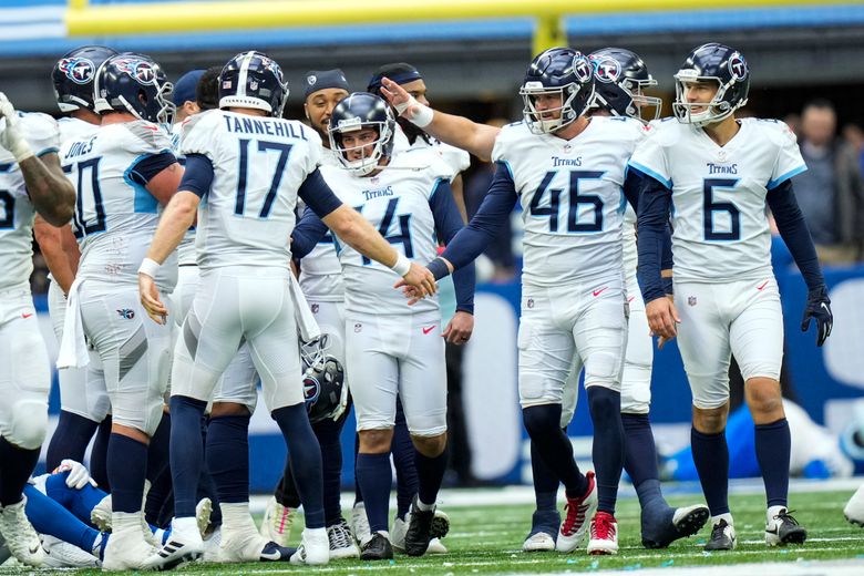 Tennessee Titans kicker Randy Bullock's fourth FG gives the Titans