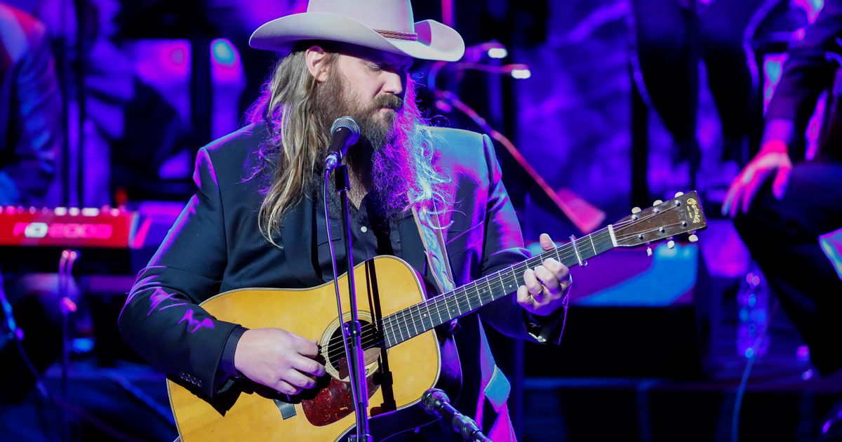 Chris Stapleton takes 6 at CMA Awards, Combs wins top prize The