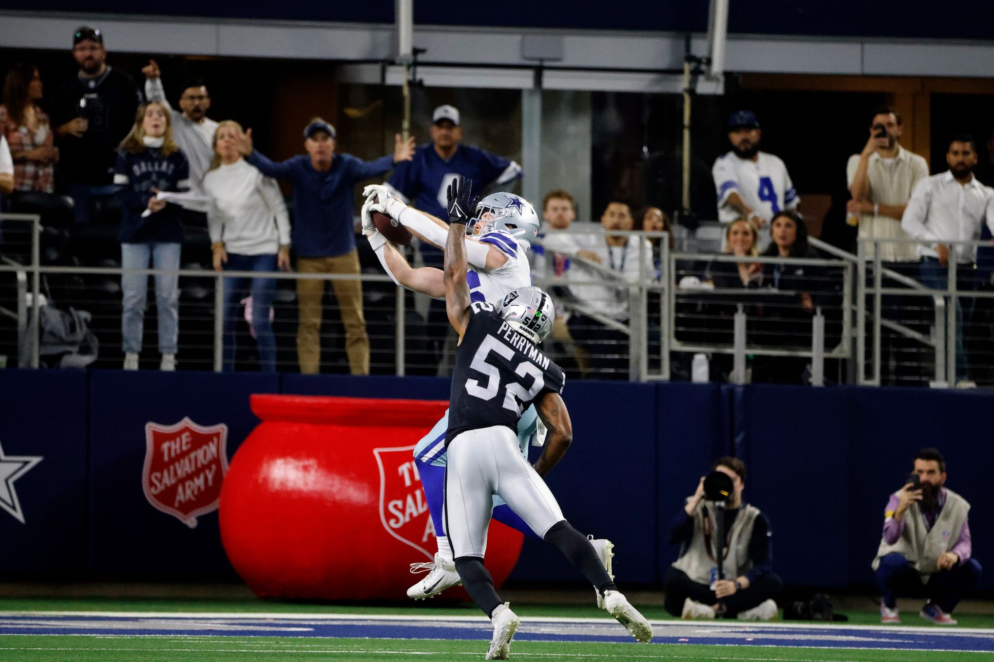 Dallas Cowboys WR CeeDee Lamb (concussion) on track to play