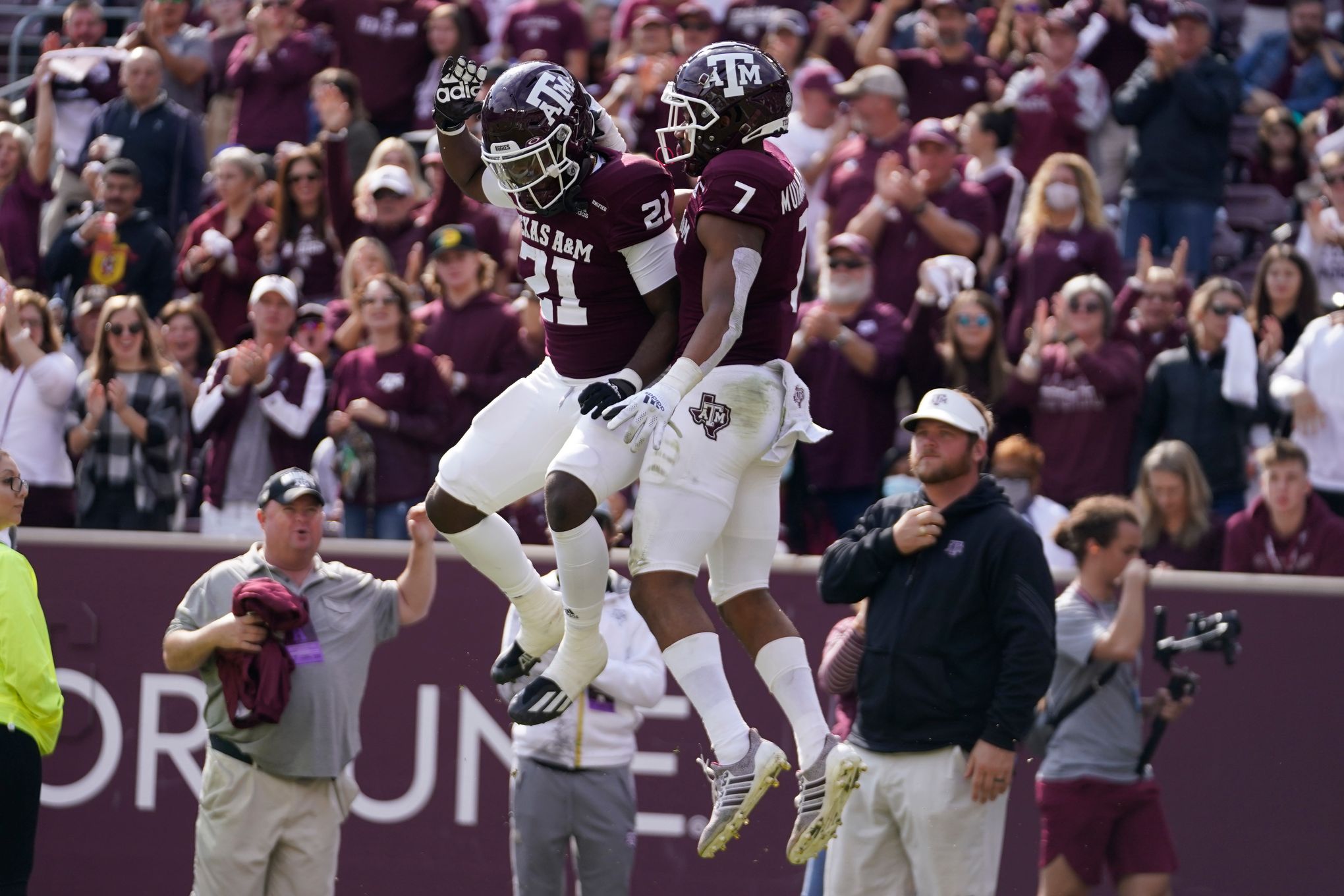 Texas A&M Aggies vs. LSU Tigers Week 13: Offensive Players to