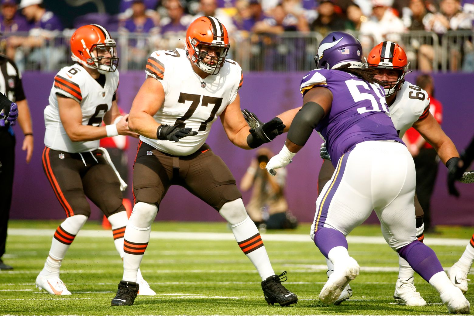 Browns G Wyatt Teller signs 4-year contract extension