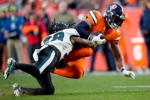 No easy street: Broncos falter in 30-13 loss to Eagles - The San