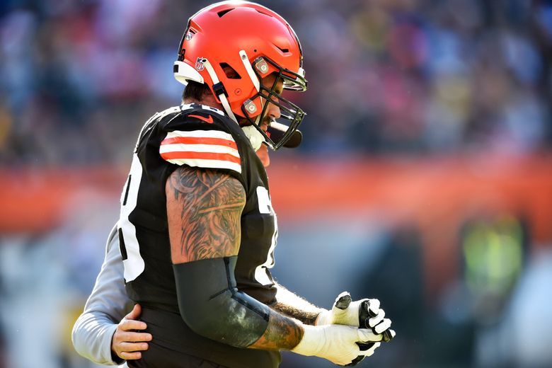 Browns tackle Conklin out 'multiple weeks' with elbow injury