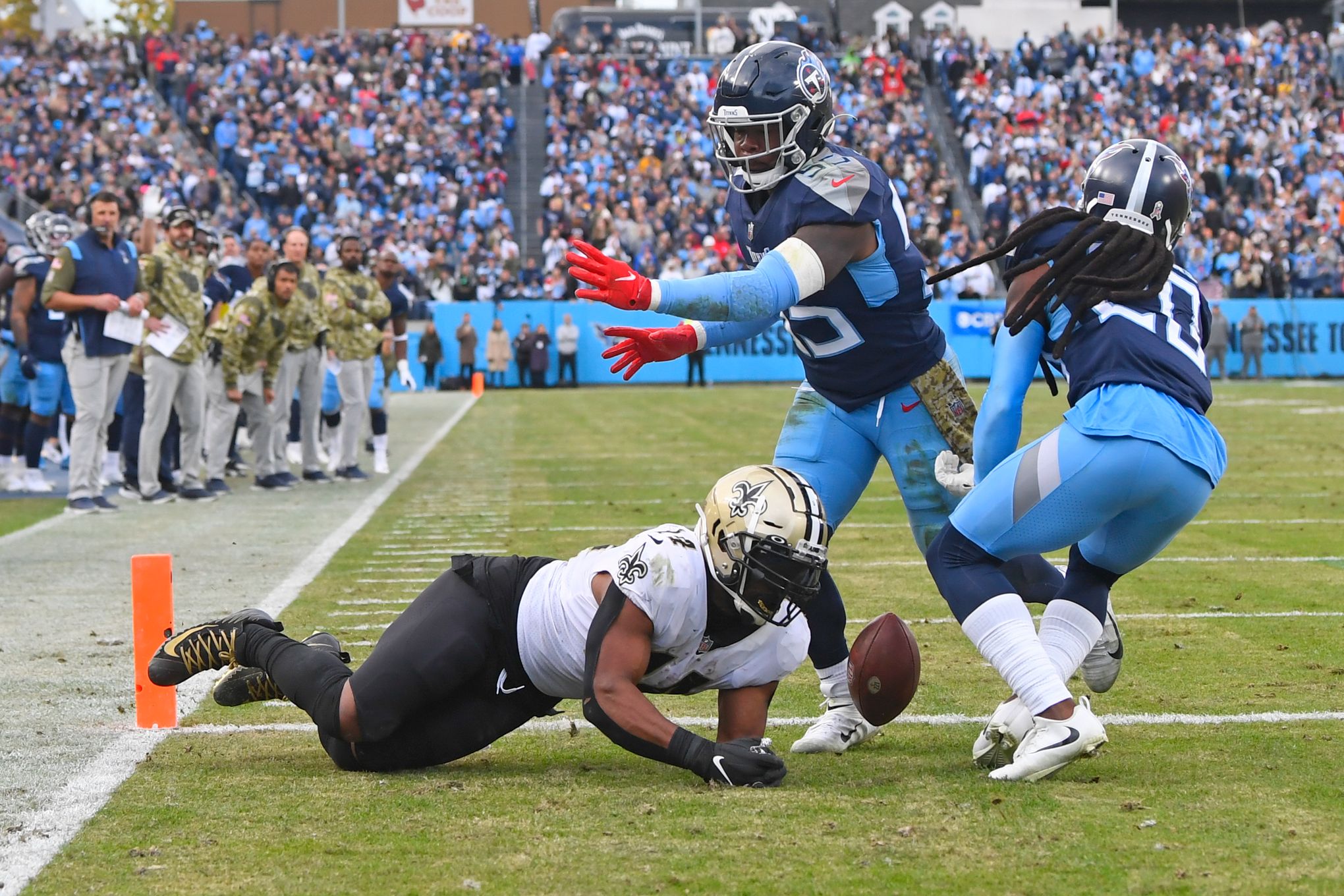 Saints' mistakes cost chance to make up room in NFC South