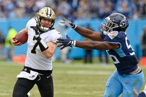 Titans' NFL-best Winning Streak Now 6, Edge Saints 23-21 - Bloomberg