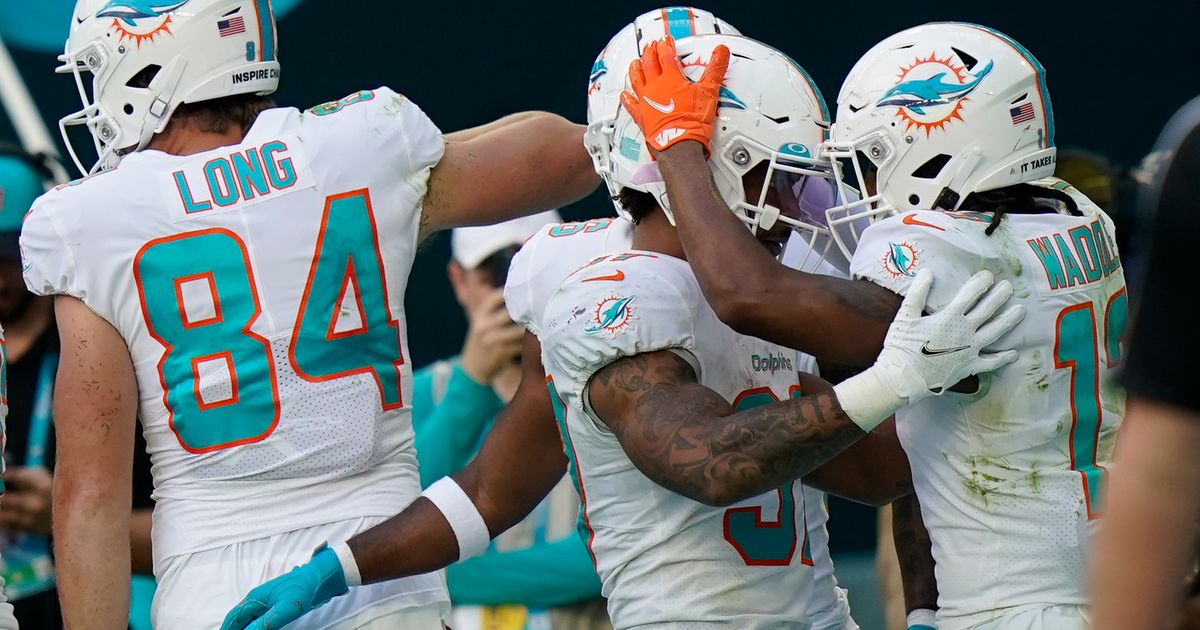 Dolphins win 4th straight, roll past Panthers 3310 The Seattle Times