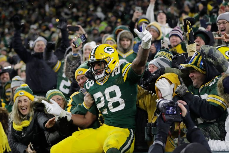 Packers' AJ Dillon rushes for two touchdowns as Green Bay looks to