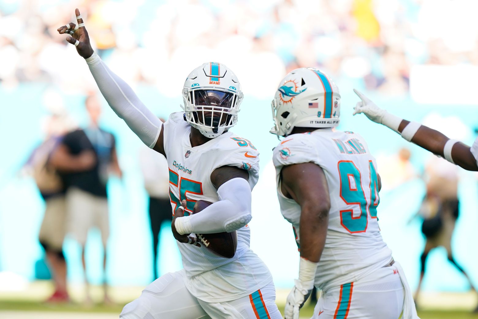 Teams combine for 9 turnovers; Dolphins defeat Texans 17-9