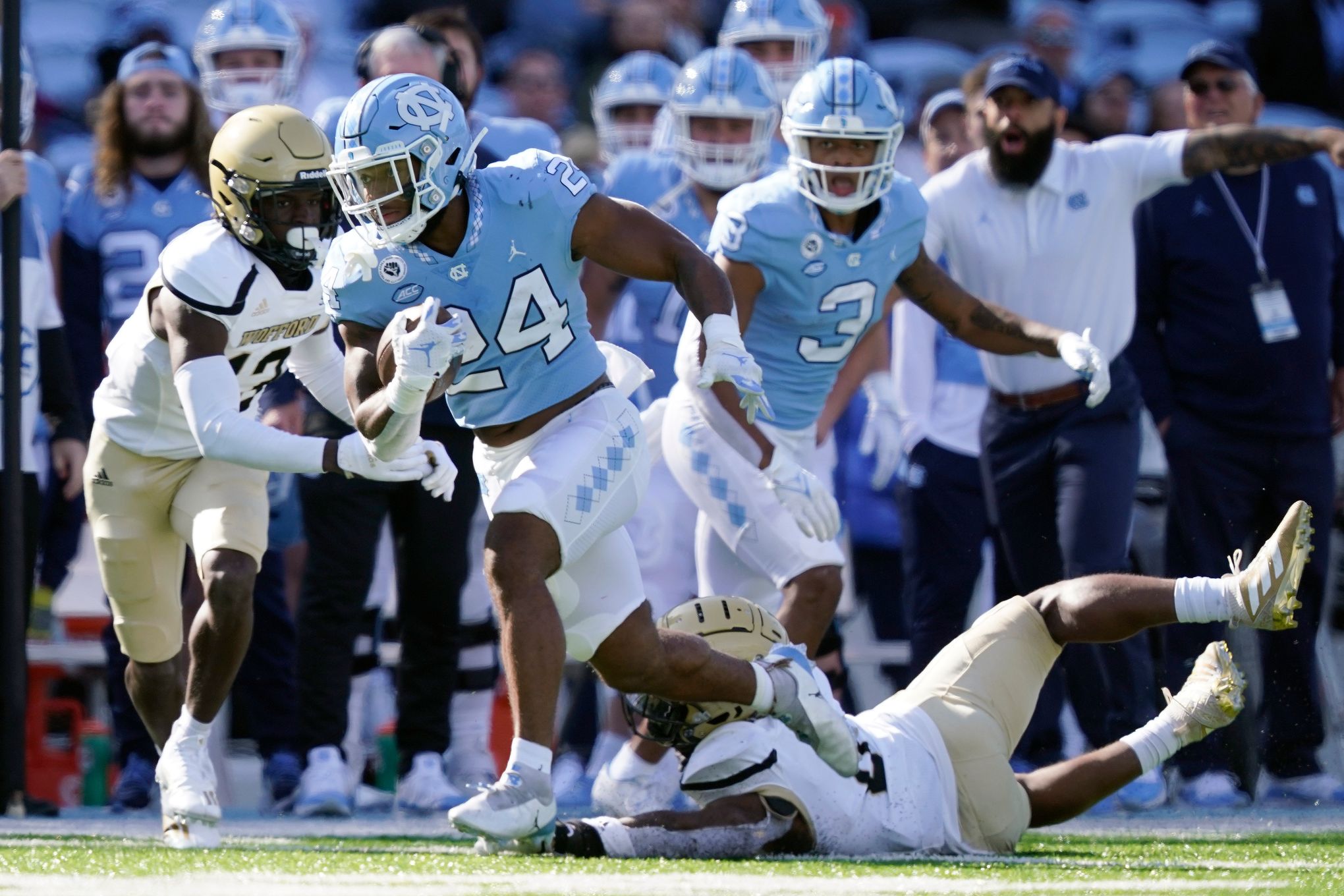 North Carolina Tar Heels quarterback Sam Howell skipping senior