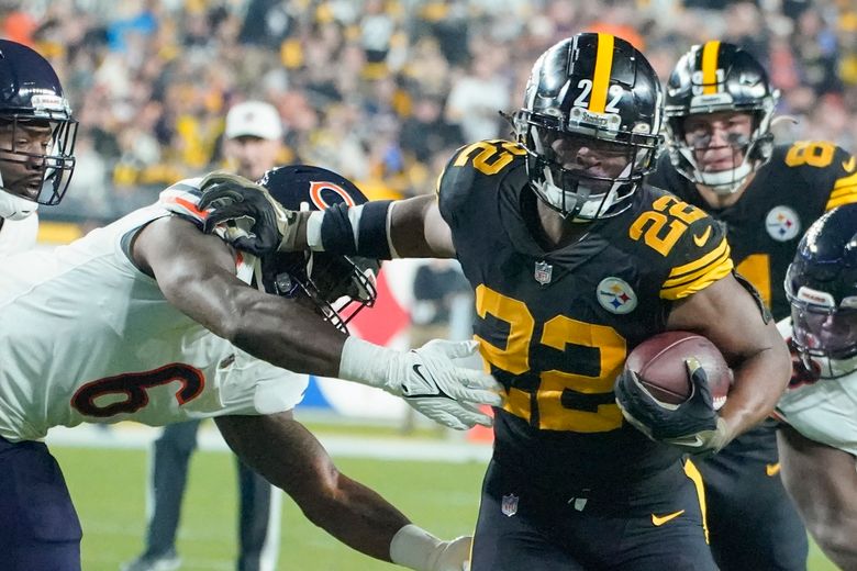 Pittsburgh Steelers running back Najee Harris (22) looks on during