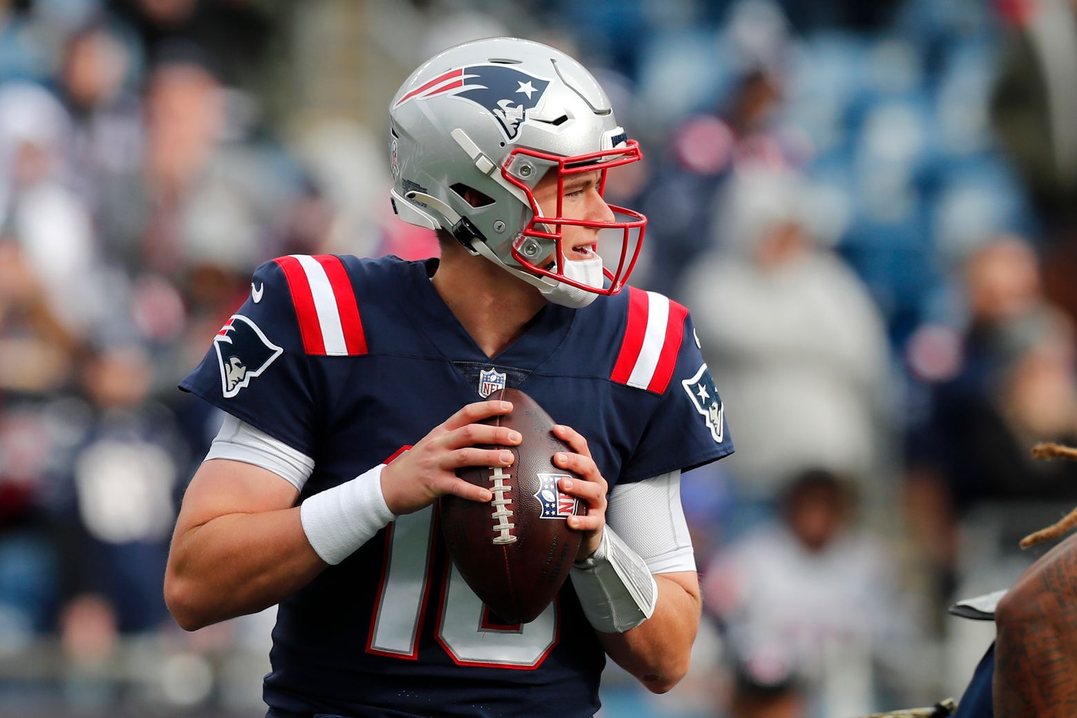 Patriots blow out Falcons for fifth consecutive victory