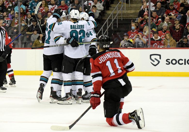 Karlsson has goal and 3 assists, Sharks beat Wild 5-2 - Seattle Sports