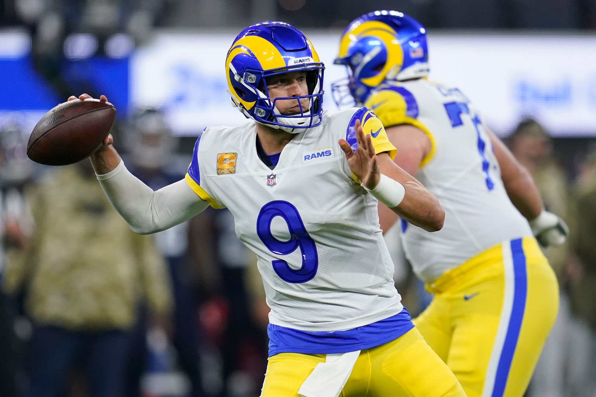 49ers frustrate Rams by playing keep-away from Matthew Stafford in