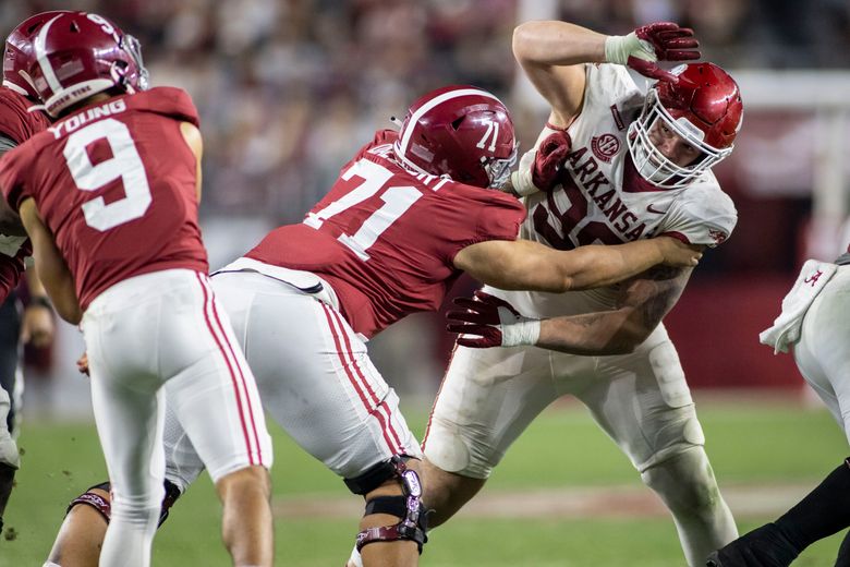 Arkansas defensive lineman John Ridgeway headed to NFL Draft