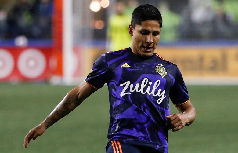 Lumen Field – Seattle Sounders vs. Los Angeles Galaxy – 110121
Seattle Sounders FC forward Raul Ruidiaz dribbles the ball during the second half Monday, Nov. 1, 2021, in Seattle. 218641