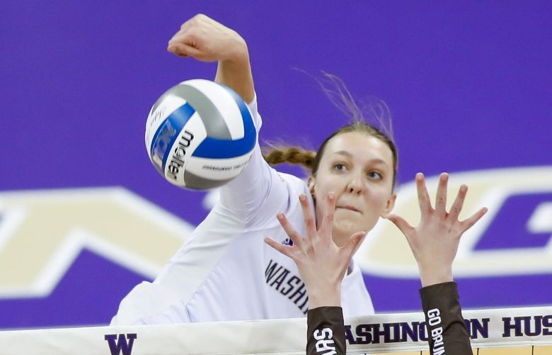 Alaska Airlines Arena at Hec Edmundson Pavilion – NCAA first round volleyball – 120321

Washington Huskies middle blocker Lauren Sanders follows through on a kill during the first set Friday, Dec. 3, 2021, in Seattle. 218939