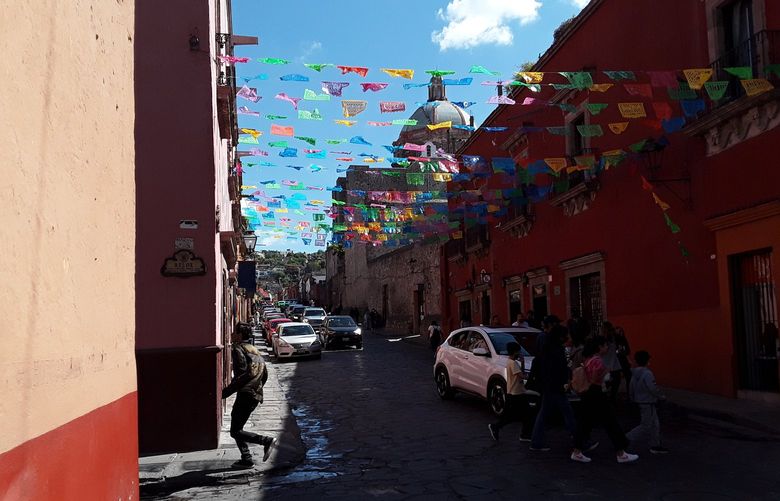 The streets of San Miguel de Allende bustle with locals, tourists and expatriates who share in a love of this central Mexican town.