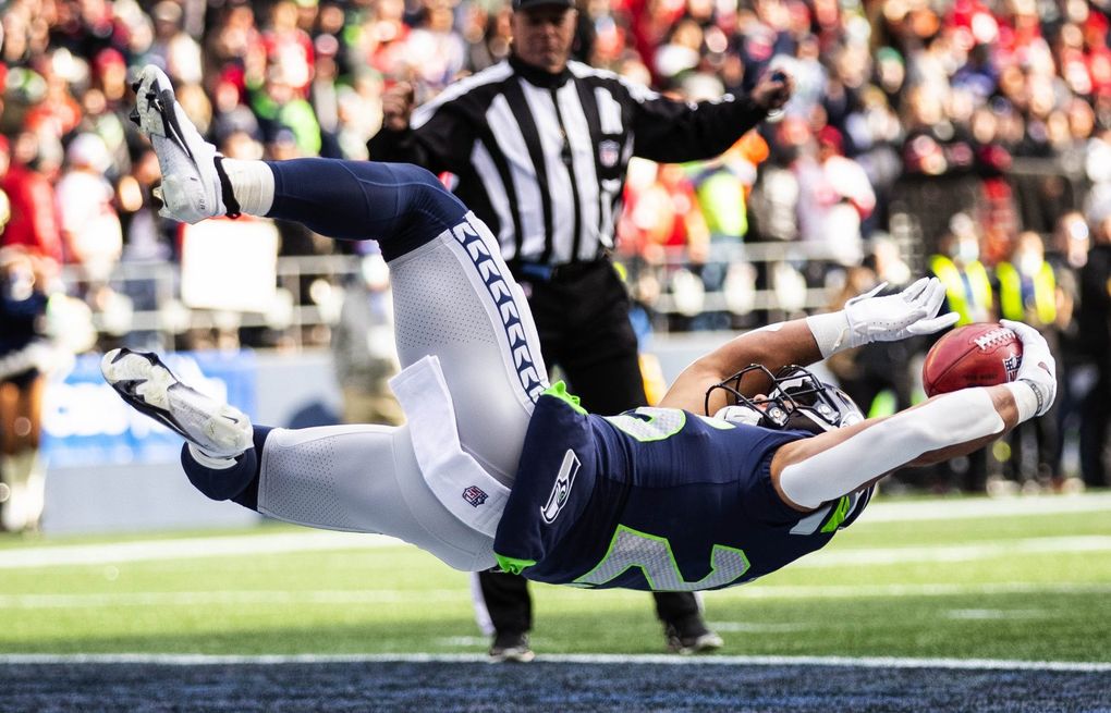 He's dangerous': Travis Homer does it all on special teams to spark Seahawks'  upset of 49ers