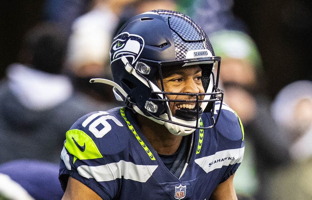 Seahawks Receiver Tyler Lockett Wins Steve Largent Award For Second  Straight Year